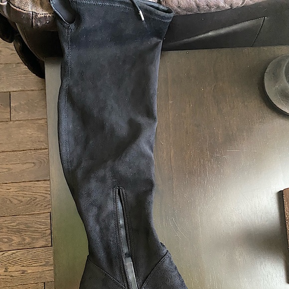 Thigh-high Heeled Boots - Picture 3 of 3